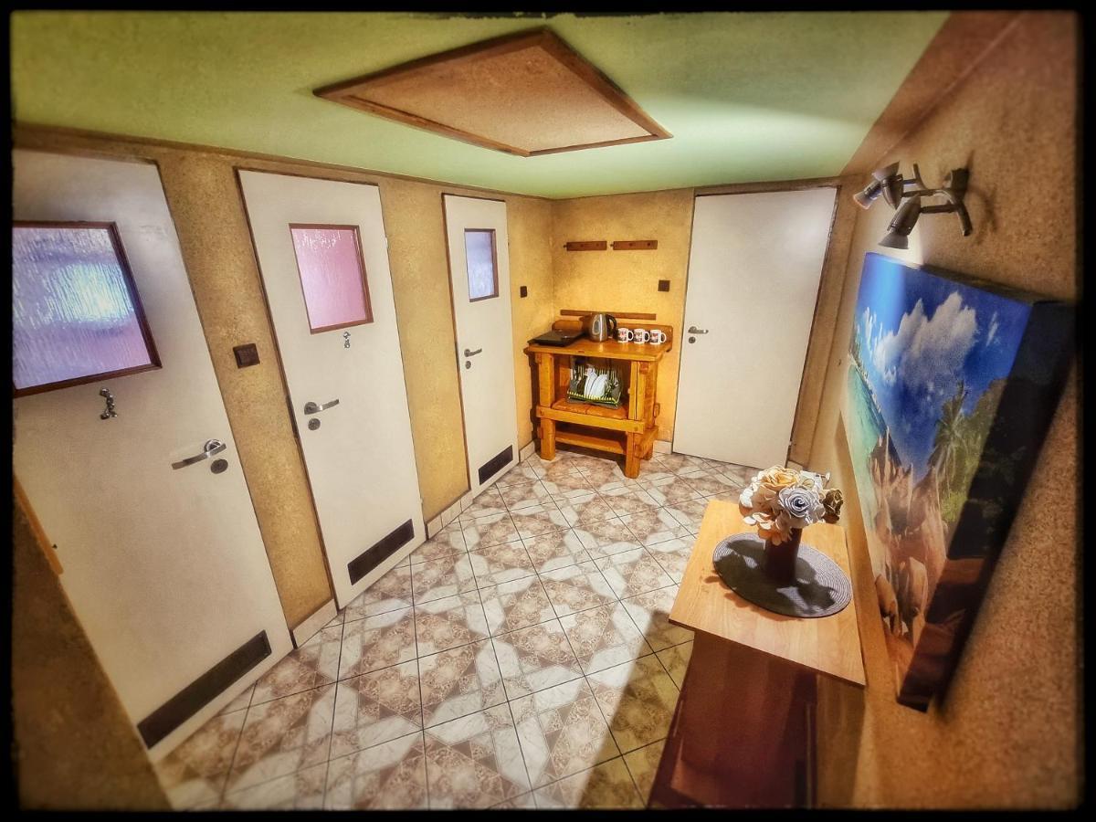 Noclegi U Marka Czernichow  Zimmer foto